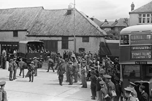 01248 Prints: Soldiers and transport of the 30th Surrey Searchlight Regiment an air defence unit of
