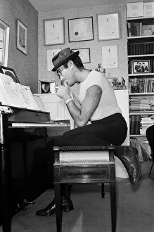 01512 Prints: Songwriter and composer Lionel Bart in his flat in South Kensington