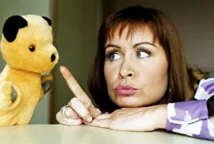 Images Dated 26th June 1997: Sooty and Television Presenter Sian Lloyd June 1997 Celebrating Sooty