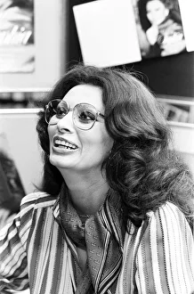 Sophia Loren, Actress at Hudsons Bookstore in Birmingham to promote her new book