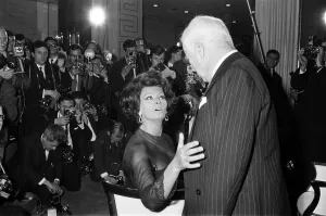 01136 Prints: Sophia Loren and Charlie Chaplin at a press conference at the Savoy Hotel, London