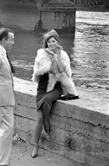 Sophia Loren filming The Millionairess'at London Bridge. June 1960 M4468-016