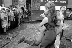 Sophia Loren filming The Millionairess'at London Bridge. June 1960 M4468-023