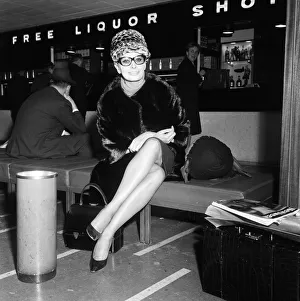 Sofia Prints: Sophia Loren at London Airport, leaving for Paris where she will do some shopping prior