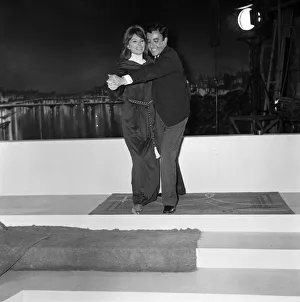 01124 Prints: Sophia Loren and Peter Sellers in a scene from the film The Millionairess