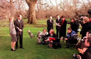 Engagement Prints: SOPHIE RHYS-JONES AND PRINCE EDWARD - ENGAGEMENT - 06 / 01 / 1999