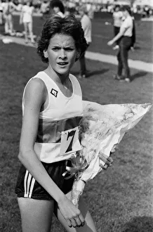 01284 Prints: South African wonder girl Zola Budd seen winning the 3000 metre race at Central Park in