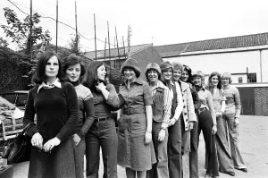 Wags Prints: Southampton FC Wives, pictured ahead of tomorrows FA Cup Final, Friday 30th April 1976