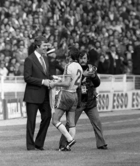 00236 Prints: Southampton v Manchester United FA Cup Final 1976 Lawrie McMenemy celebrates with