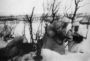 Camouflage Prints: Soviet Red Army scouts of the Karelian Front wearing the white robes that make them