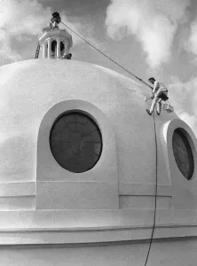 The Spanish City amusement park in Whitley Bay - Arthur Dickman paints the dome