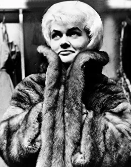 00247 Prints: Spend, spend, spend Pools winner Viv Nicholson wearing a fur coat