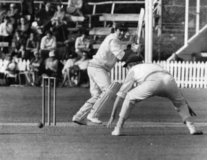01523 Prints: Sport - Cricket - Glamorgans skipper Tony Lewis cuts a ball from Warwickshire