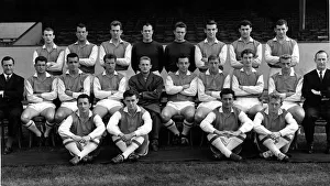 Sport - Football - Arsenal - 1961-62 Team -Top Row - L to R - Magill, Mel Charles