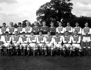 Sport - Football - Arsenal - 1965-66 - Team - Back Row - Left to Right