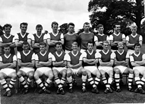 Sport - Football - Arsenal - Team 1963-64 Front Row - L to R - David Court