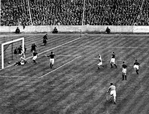 Core90 Prints: Sport - Football - Arsenal v Cardiff City - FA Cup Final - 23rd April 1927 - Wembley