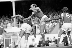 Images Dated 21st September 1975: Sport / Football: Arsenal v. Everton. September 1975 75-04968-012