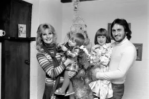 Sport: Football: Frank Lampard wife Pat and daughters Natalie, 5 and Claire 15 months