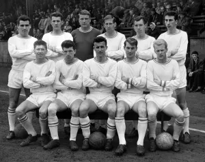 Swans Prints: Sport - Football - Swansea Town - Team Picture - Back Row : Evans, Purcell, Dwyer, Thomas