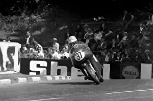 Sport Motorcycling: Isle of Man TT Racing 350 CC Class Junior
