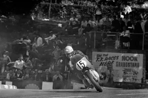Sport Motorcycling: Isle of Man TT Racing 350 CC Class Junior. June 1969 Z12571-026