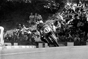 Sport Motorcycling: Isle of Man TT Racing 350 CC Class Junior. June 1969 Z12571-021