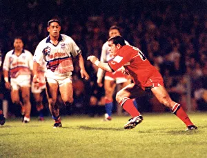 00374 Prints: Sport - Rugby League - Wales v Western Samoa - Welsh player Richard Eyres makes a break