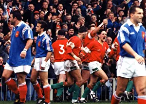 Sport - Rugby - Wales 24 v France 15 - 21st February 1994 - Welsh players celebrate Scott