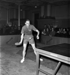 Sport: Table Tennis Championship: Johny Leach of England. November 1953 D6812-002