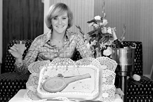 Images Dated 19th April 1977: Sport: Tennis: Television: Sue Barker. 21st birthday. April 1977 77-02204-001
