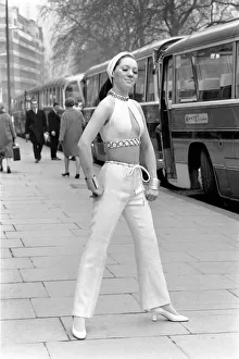 00075 Prints: A Spring show was presented by Rhavis 9 Upper Grosvenor St. W. 1