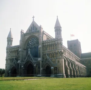 01041 Prints: St Albans Cathedral, St Albans, Hertfordshire. 1973