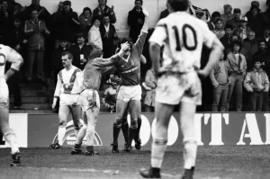 00012 Prints: St Helen v Hull Kingston Rovers in the John Player Trophy semi final