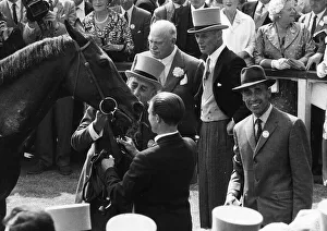 00168 Prints: St Paddy with connections after winning the Derby at Epsom - June 1960