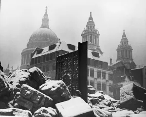 St Pauls Cathedral, still standing after the terrible London Blitz of December 1942