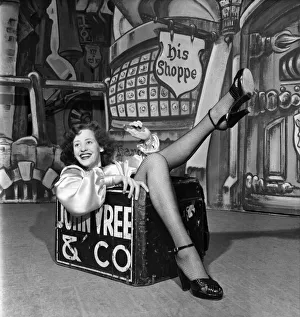 00023 Prints: Stage actress Catherine Vree performing January 1953 D84