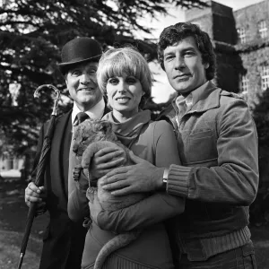 Stars of the new TV series The Avengers, Patrick Macnee
