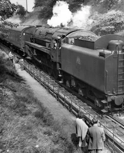 Tracks Prints: Steam locomotive 92079 blasts up from Bromsgrove bank on the tail of a heavy Bristol to
