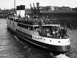 The steamer The Queen Mary seen leaving Bridge Wharf for Rothesay and Dunoon