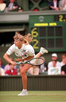 STEFFI GRAF IN ACTION PLAYING ON COURT AT THE 1993 WIMBLEDON TENNIS TOURNAMENT