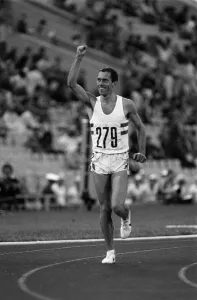 Celebrating Prints: Steve Ovett GBR athlete celebrates after winning gold medal in 800 metres in the Grand