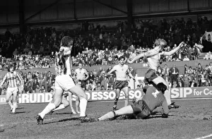 Stoke 0 v. Sunderland 1. April 1982 MF06-28-050 Local Caption Division 1 Football