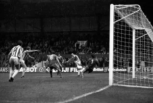 Stoke 1 v. Birmingham 0. Division 1 Football City. October 1981 MF04-10-009
