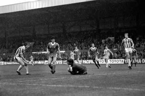 Stoke 1 v. Birmingham 0. Division 1 Football City. October 1981 MF04-10-019