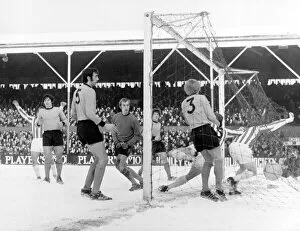 Wolverhampton Wanderers Collection: Stoke City v. Wolves. Smith scores Stokes 1st. 14th February 1970. 70-1640-1