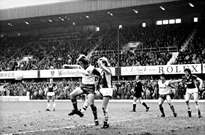 00231 Prints: Stoke v. Aston Villa. March 1984 MF14-21-041 The final score was a one nil