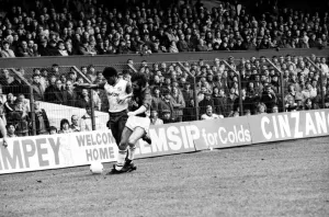 00231 Prints: Stoke v. Aston Villa. March 1984 MF14-21-054 The final score was a one nil