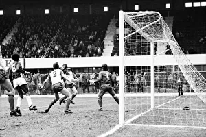 Stoke v. Aston Villa. March 1984 MF14-21-080 The final score was a one nil