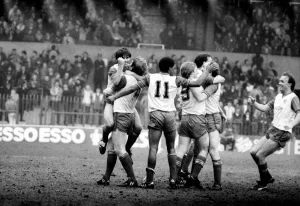 00231 Prints: Stoke v. Aston Villa. March 1984 MF14-21-090 The final score was a one nil